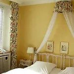 Hotel Haus Litzbr\u00fcck Düsseldorf