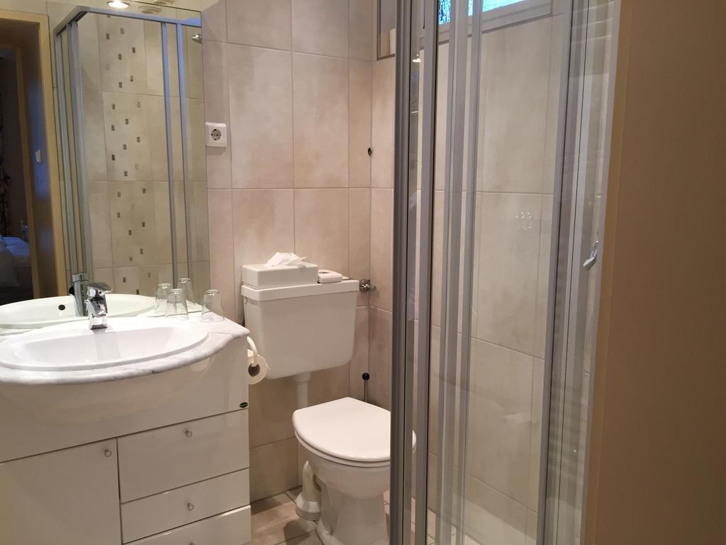 Hotel Haus Litzbr\u00fcck Düsseldorf