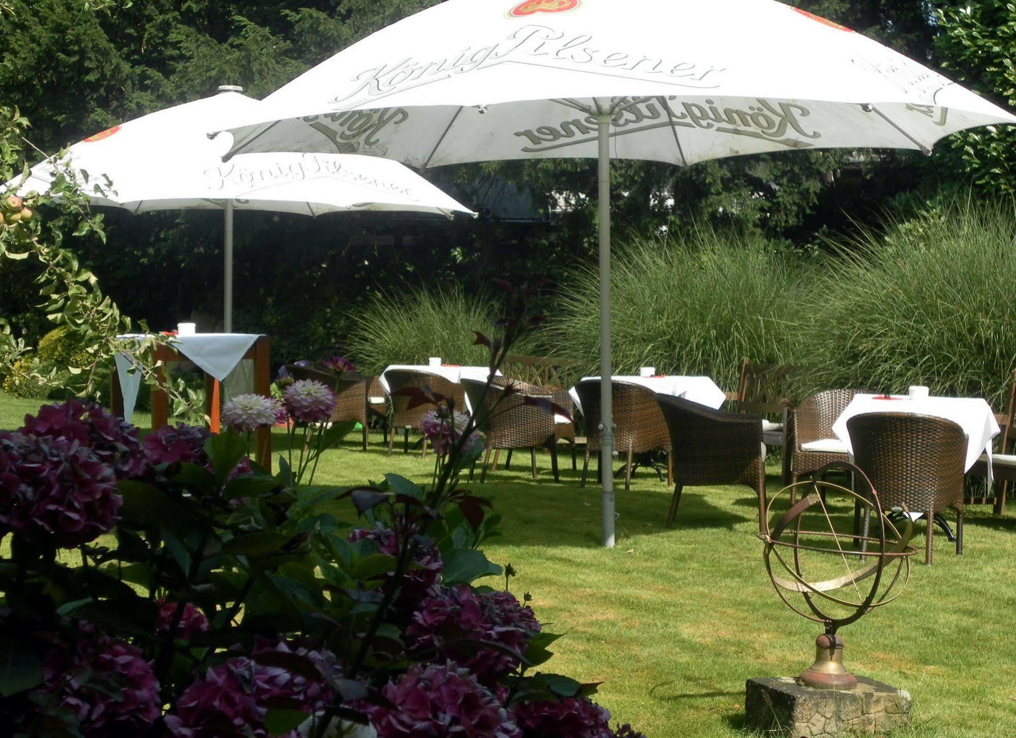 Hotel Haus Litzbr\u00fcck Düsseldorf