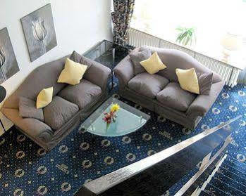 Hotel Haus Litzbr\u00fcck Düsseldorf