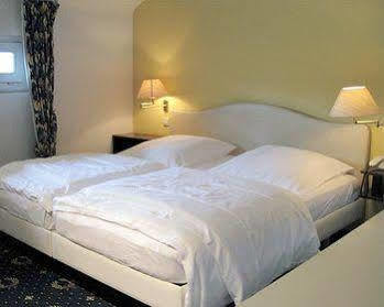 Hotel Haus Litzbr\u00fcck Düsseldorf